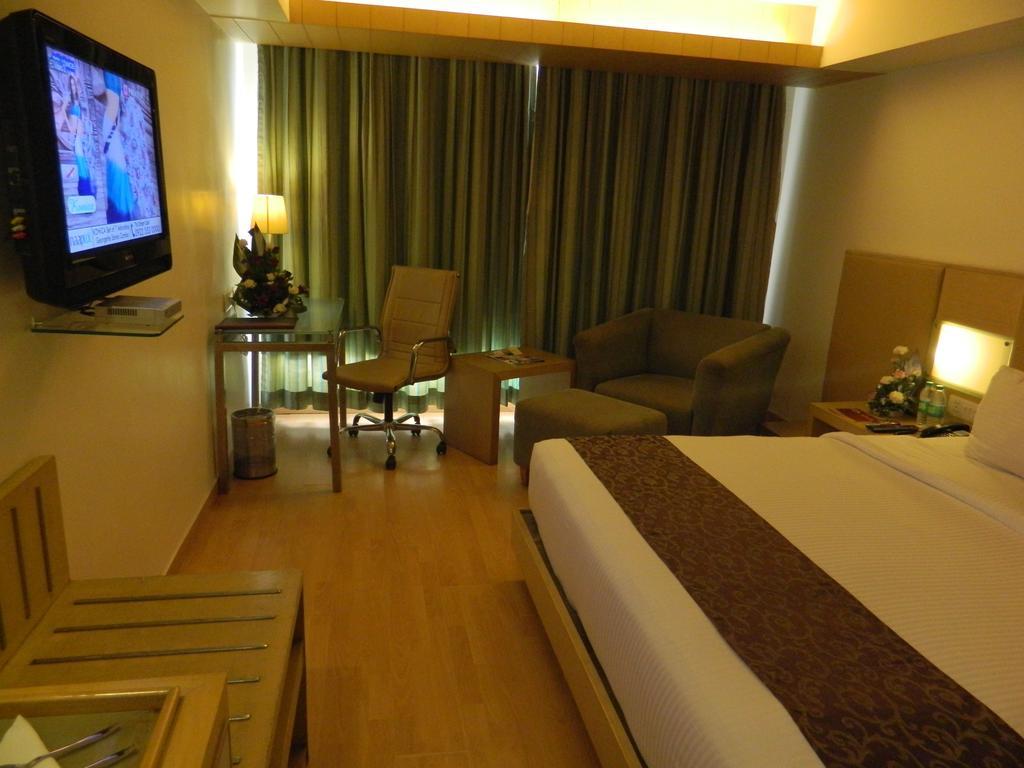 Park Maple Amritsar Exterior foto