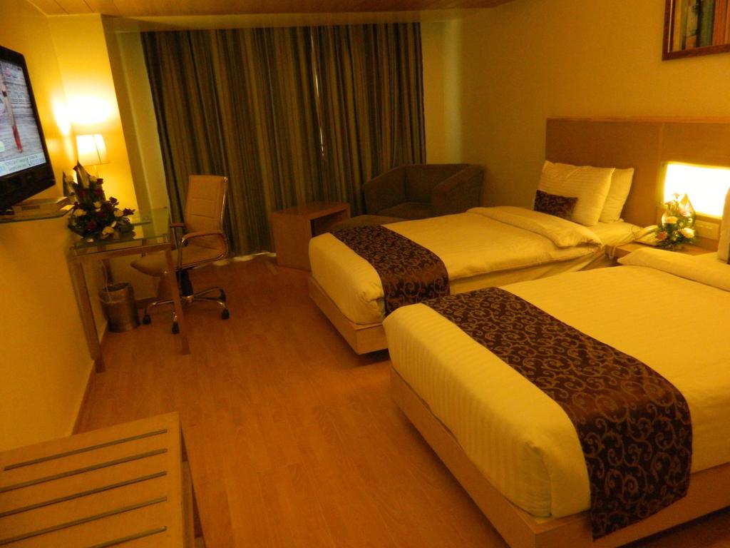 Park Maple Amritsar Exterior foto