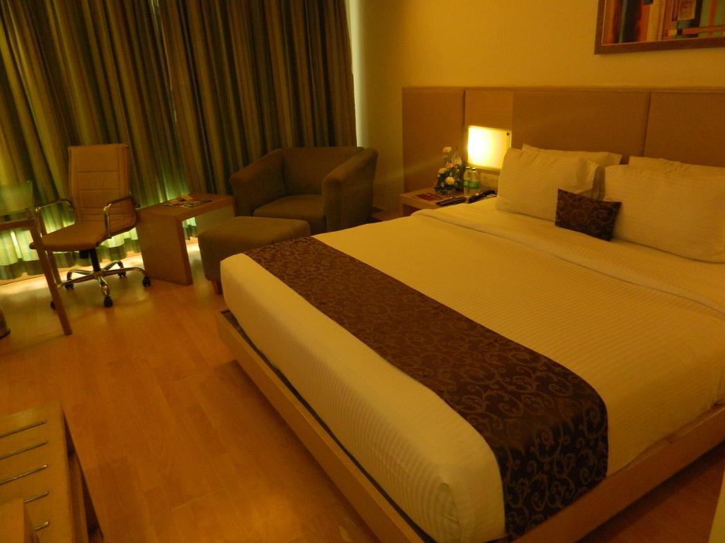 Park Maple Amritsar Exterior foto