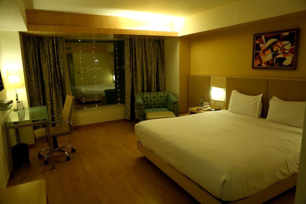 Park Maple Amritsar Exterior foto